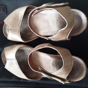 Taos Footwear Tan Sandals